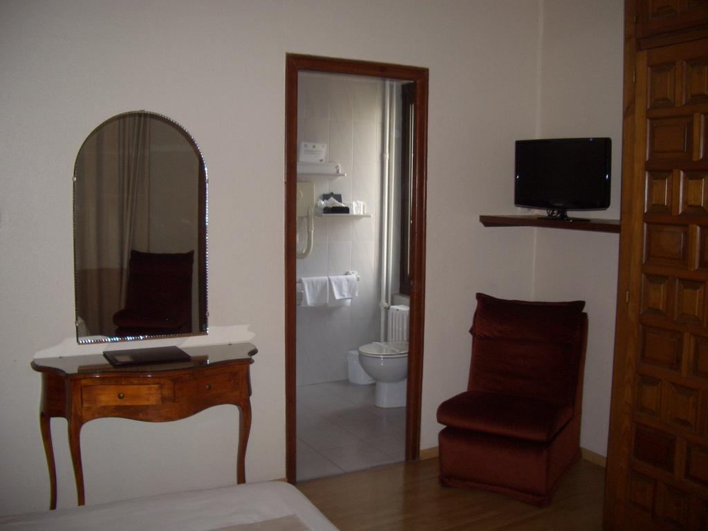 De La Gloria Hotel 3*